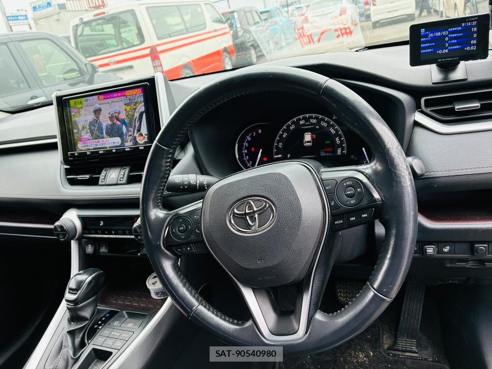 Toyota RAV4 2019-11 8828327-14