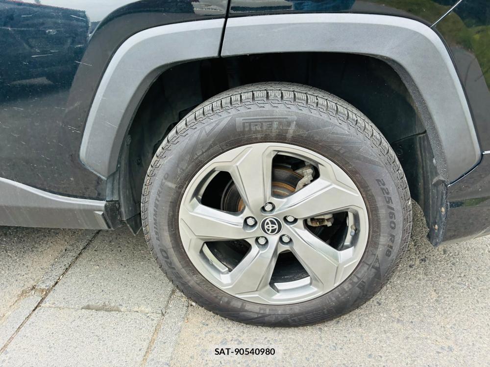 Toyota RAV4 2019-11 8828327-29