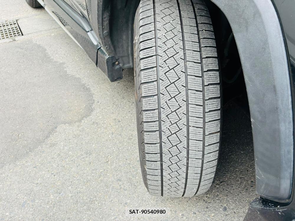 Toyota RAV4 2019-11 8828327-31