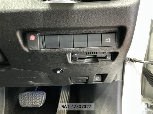 Toyota RAV4 2019-06 6017002-18