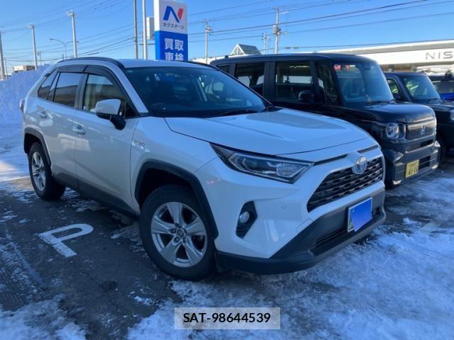 Toyota RAV4 2020-06 6218935-1
