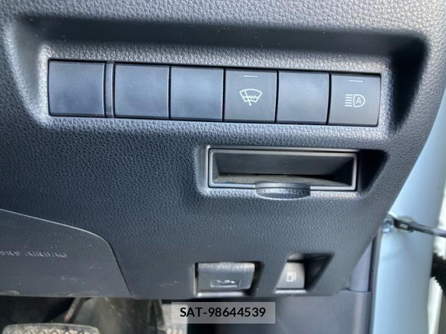 Toyota RAV4 2020-06 6218935-22