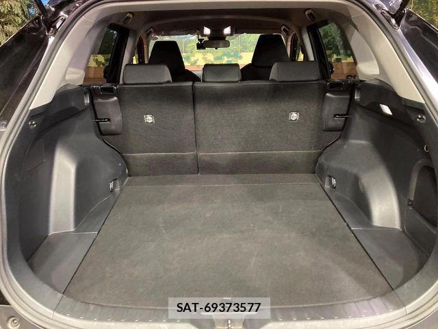 Toyota RAV4 2023-11 6816844-10