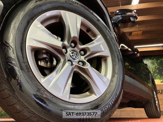 Toyota RAV4 2023-11 6816844-12