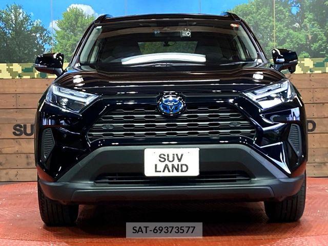 Toyota RAV4 2023-11 6816844-13