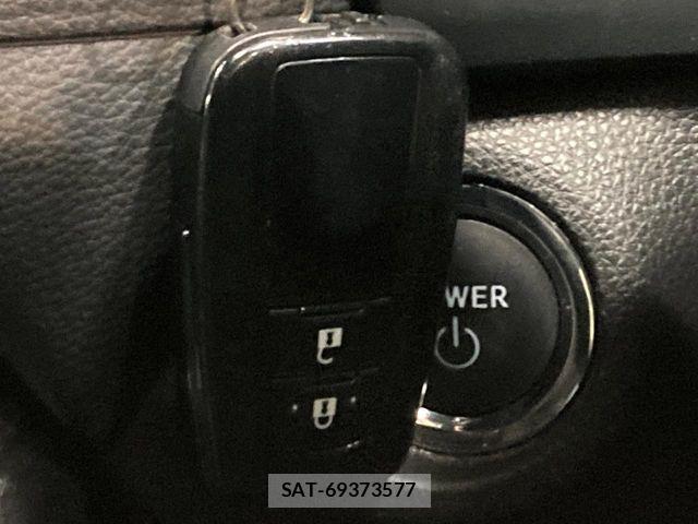 Toyota RAV4 2023-11 6816844-6