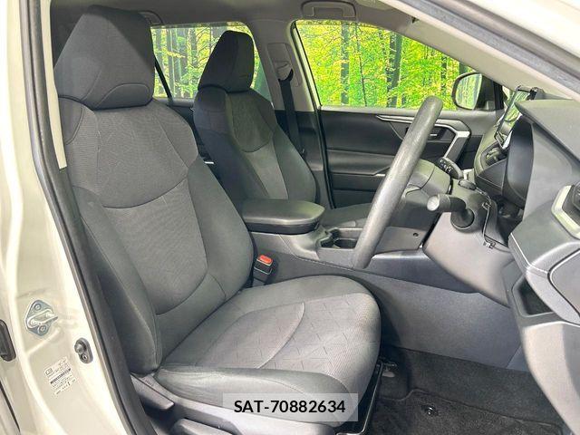 Toyota RAV4 2019-09 6911915-7