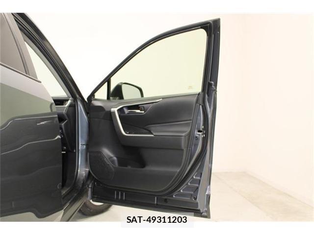 Toyota RAV4 2020-12 6997675-28