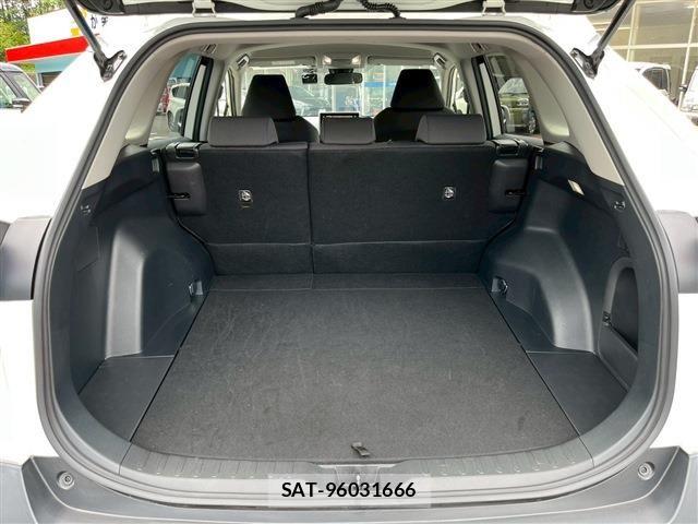 Toyota RAV4 2022-04 7060435-15
