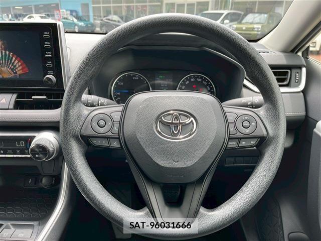 Toyota RAV4 2022-04 7060435-17