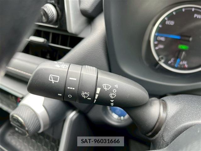Toyota RAV4 2022-04 7060435-20