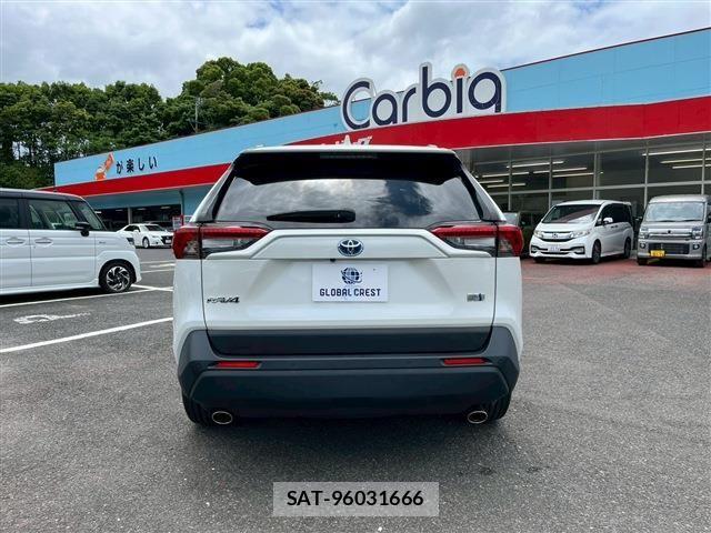 Toyota RAV4 2022-04 7060435-6