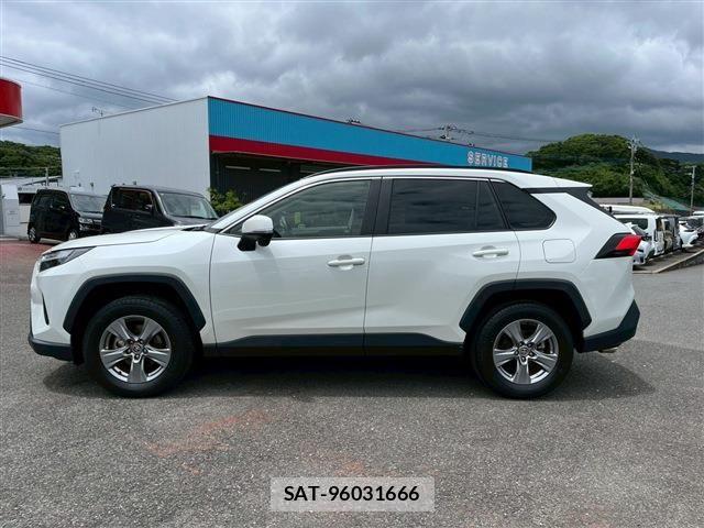 Toyota RAV4 2022-04 7060435-8