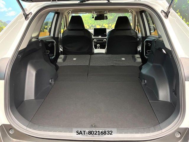 Toyota RAV4 2024-04 7272810-9