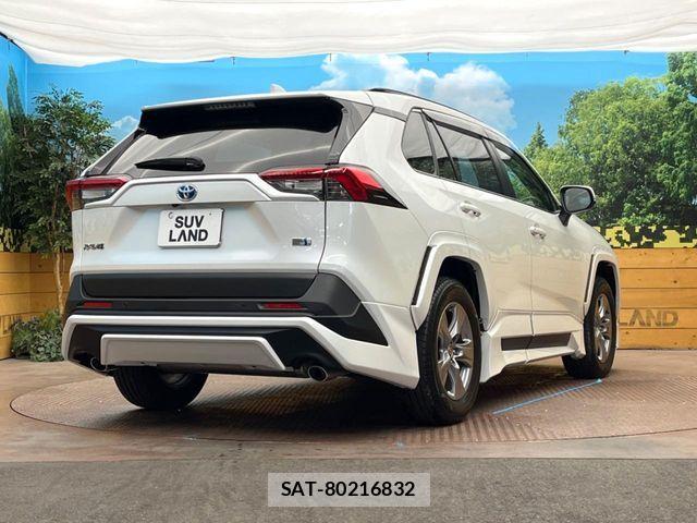 Toyota RAV4 2024-04 7272810-16