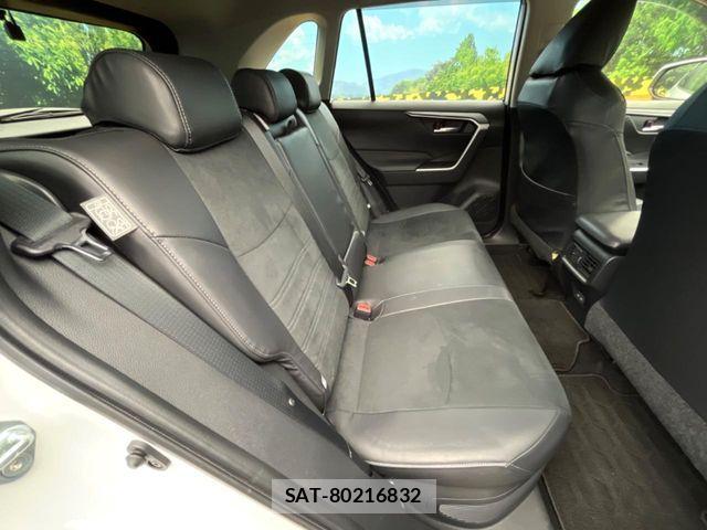 Toyota RAV4 2024-04 7272810-8
