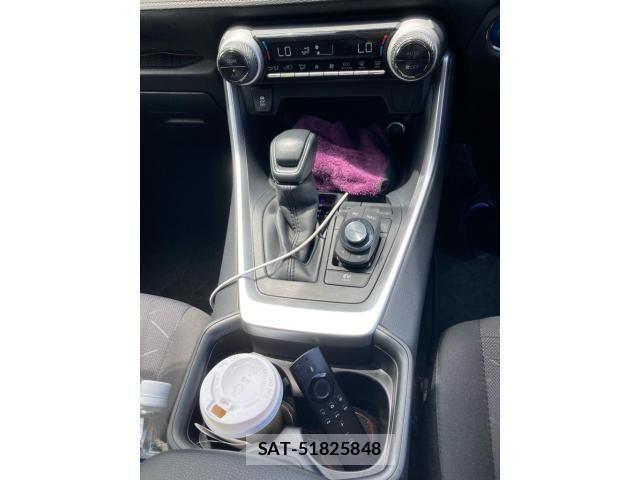 Toyota RAV4 2020-10 7393839-22