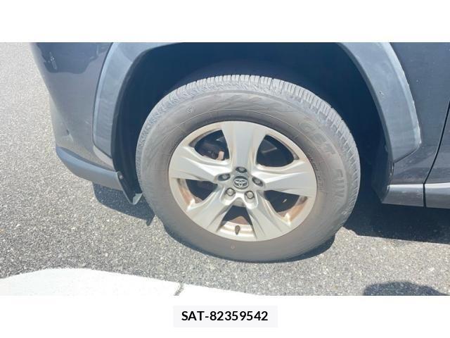 Toyota RAV4 2019-07 7457242-15