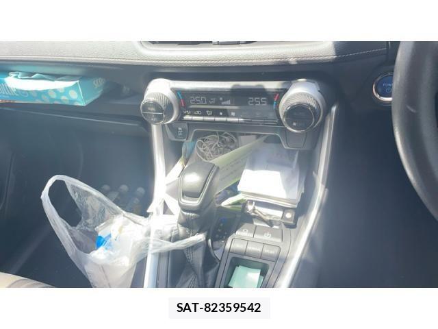 Toyota RAV4 2019-07 7457242-26