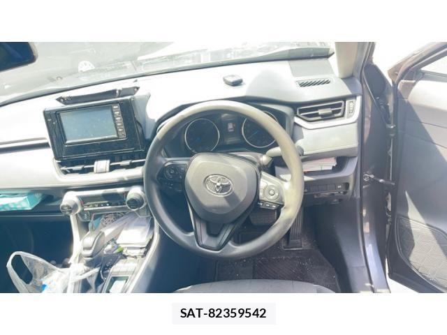 Toyota RAV4 2019-07 7457242-6
