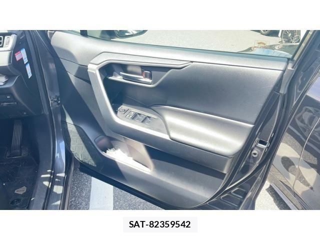 Toyota RAV4 2019-07 7457242-8