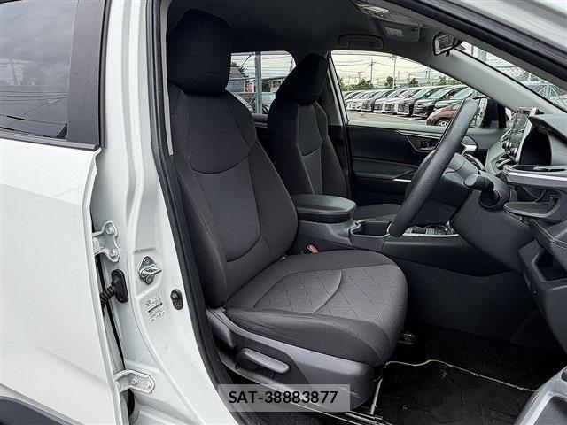 Toyota RAV4 2022-07 7619516-14