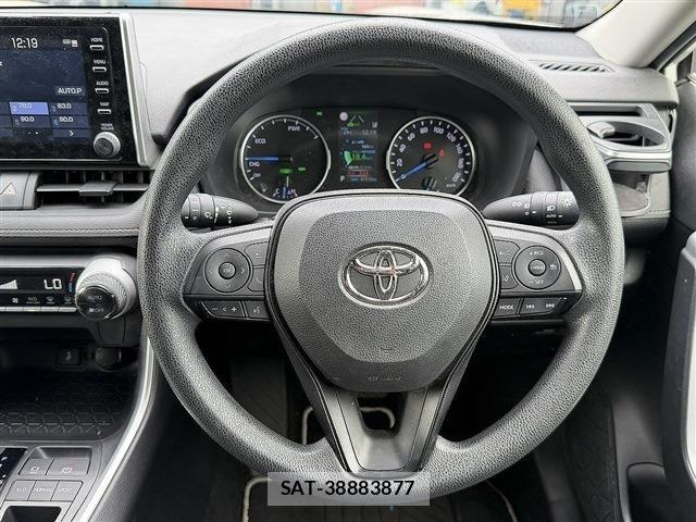 Toyota RAV4 2022-07 7619516-17