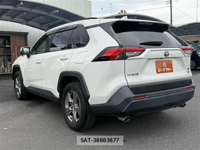 Toyota RAV4 2022-07 7619516-22