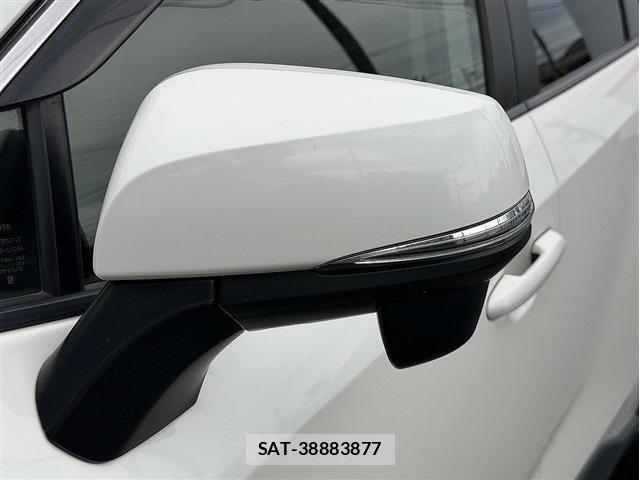 Toyota RAV4 2022-07 7619516-28
