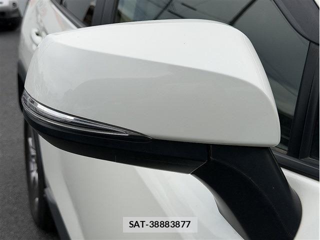Toyota RAV4 2022-07 7619516-29