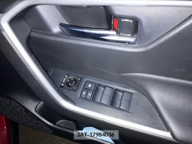 Toyota RAV4 2020-11 7727796-17