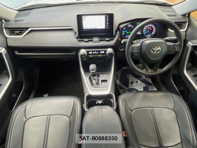Toyota RAV4 2021-09 7788669-1