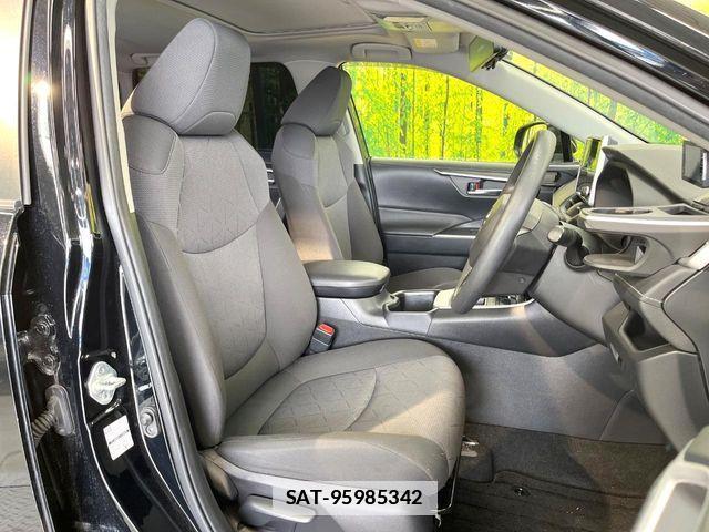 Toyota RAV4 2023-03 7963539-7