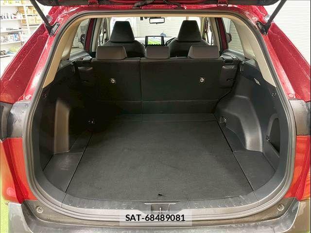 Toyota RAV4 2019-04 8146562-17