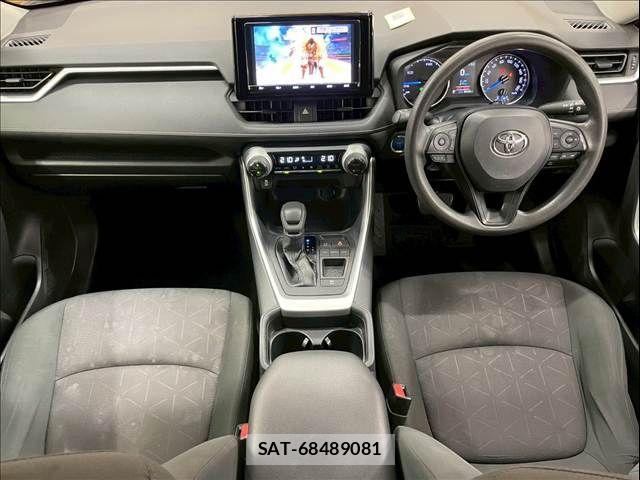 Toyota RAV4 2019-04 8146562-2