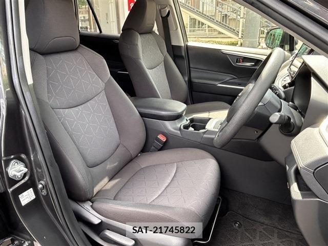 Toyota RAV4 2019-08 8231585-4