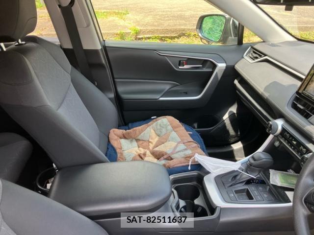 Toyota RAV4 2019-09 8231584-10