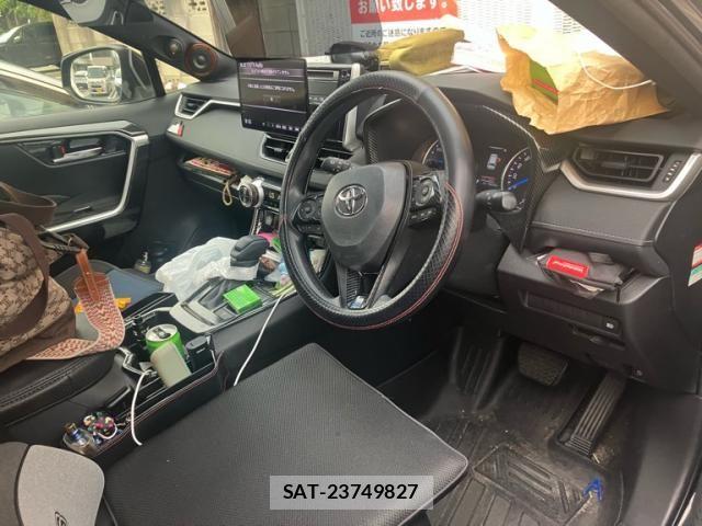 Toyota RAV4 2021-11 8337620-18
