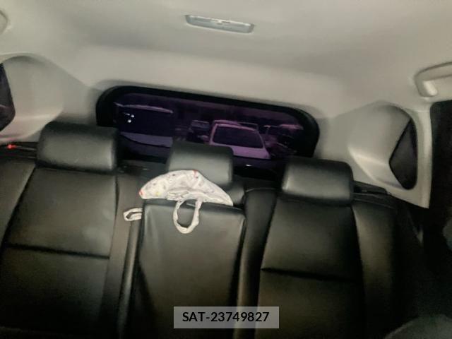 Toyota RAV4 2021-11 8337620-24
