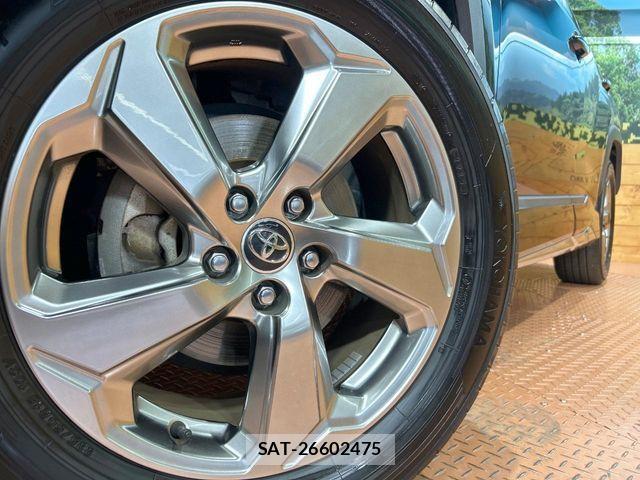 Toyota RAV4 2019-07 8337618-12