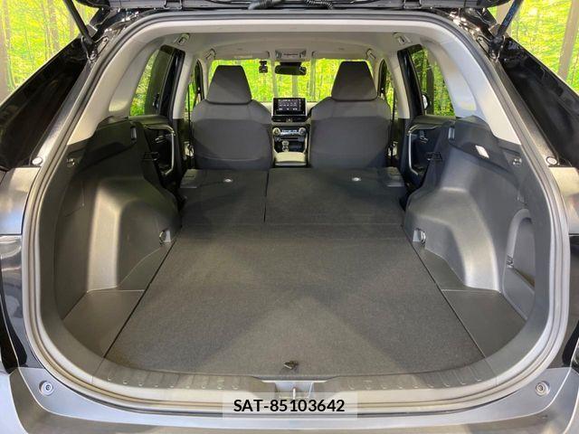 Toyota RAV4 2023-08 8458292-9