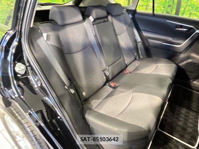 Toyota RAV4 2023-08 8458292-8