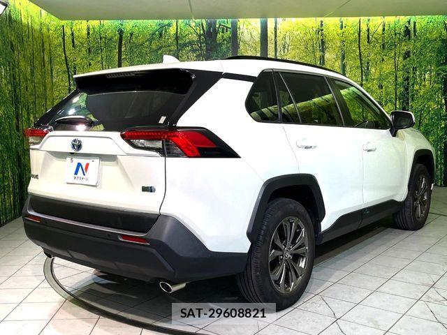 Toyota RAV4 2023-10 8628634-16