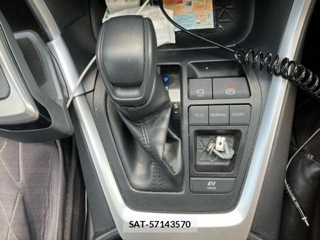 Toyota RAV4 2020-08 8661244-18