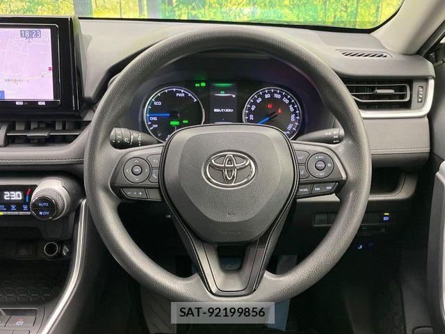 Toyota RAV4 2019-08 8831288-11