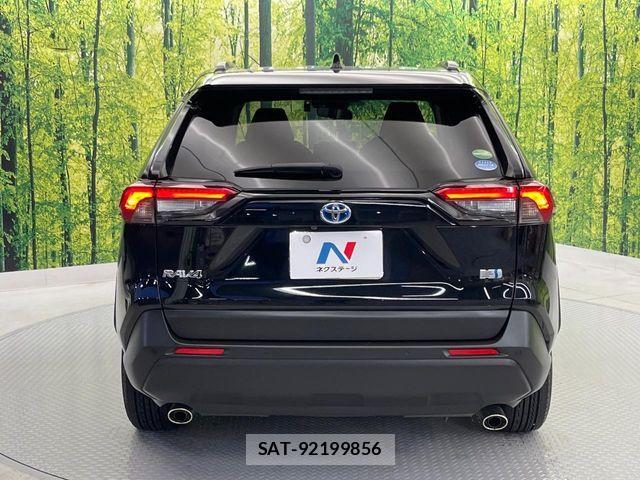 Toyota RAV4 2019-08 8831288-15