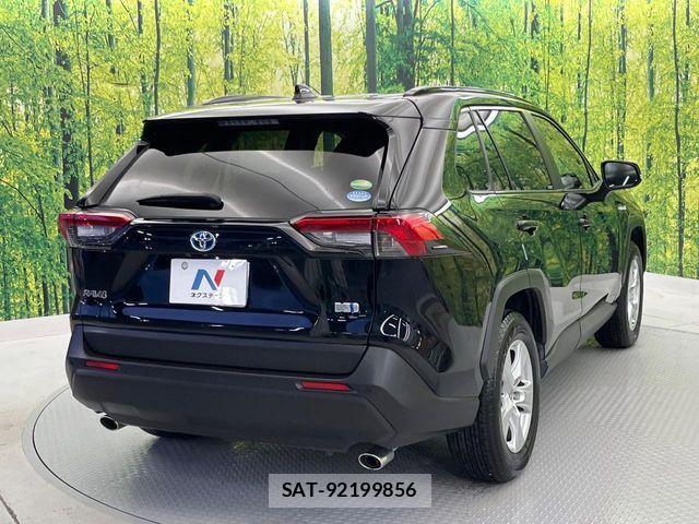 Toyota RAV4 2019-08 8831288-17