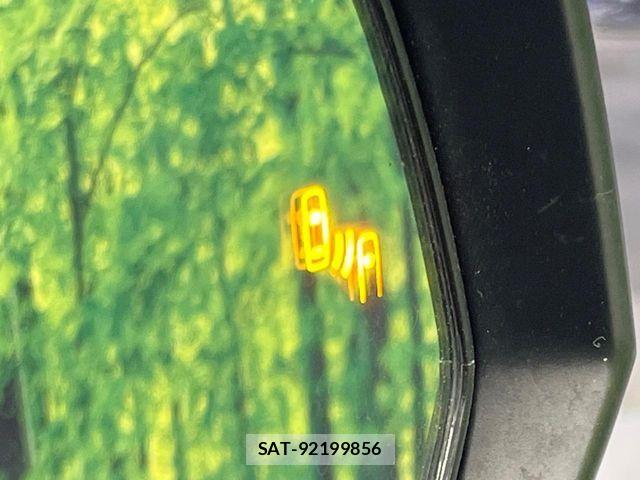 Toyota RAV4 2019-08 8831288-5
