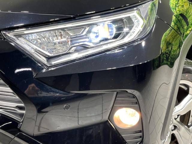 Toyota RAV4 2020-09 472527-12