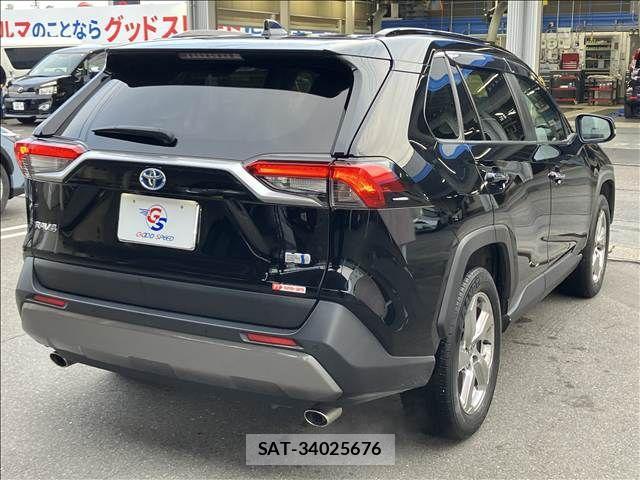 Toyota RAV4 2021-04 2730140-15